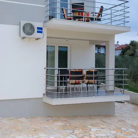 House In Near The Festival Site Apartamento Tisno