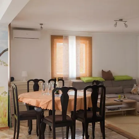 House In Near The Festival Site Apartamento Tisno