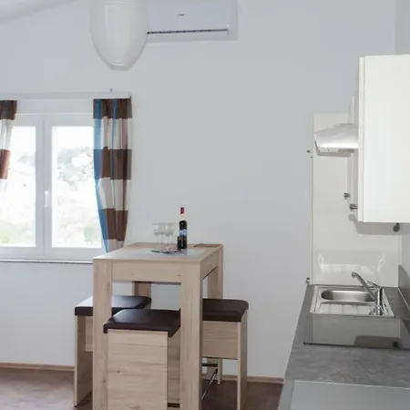 House In Near The Festival Site Apartamento Tisno