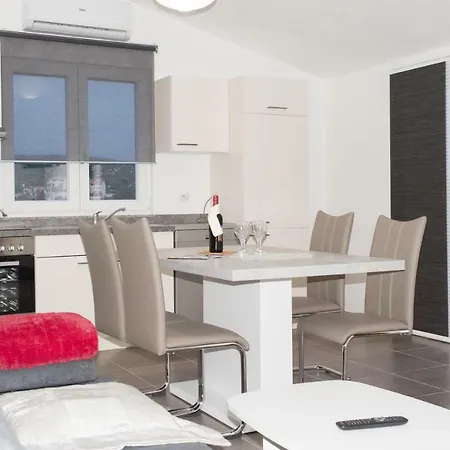 Apartamento House In Near The Festival Site Tisno